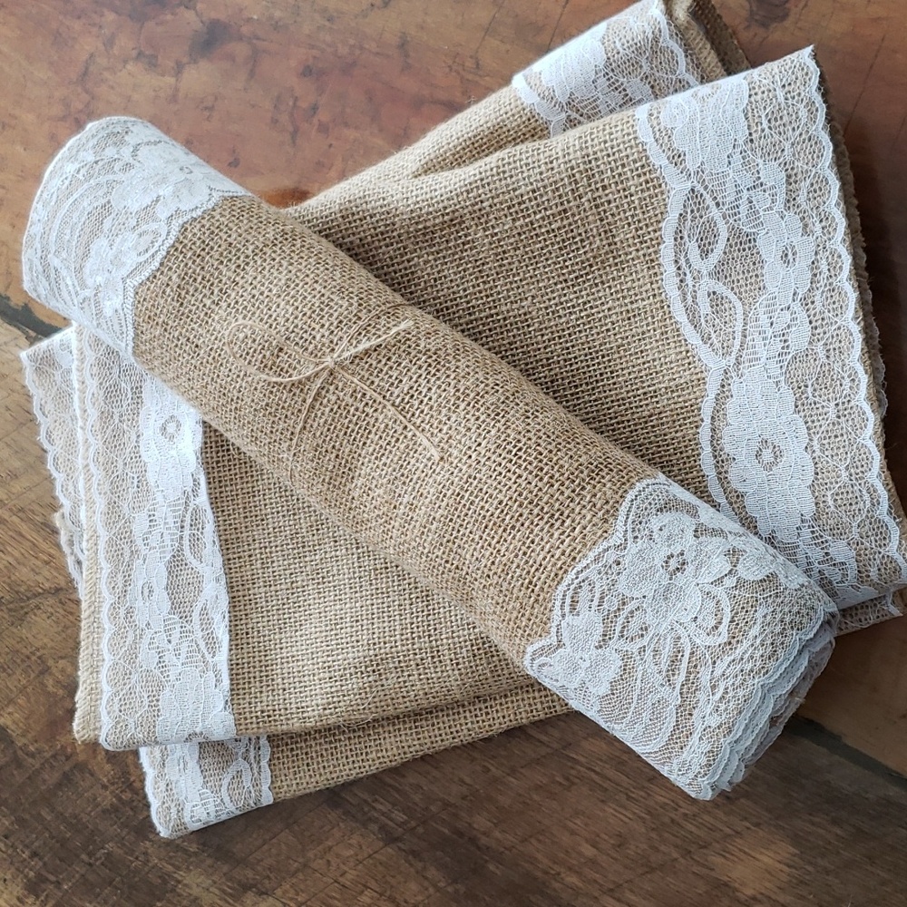 COUNTRY HARVEST TABLE RUNNER